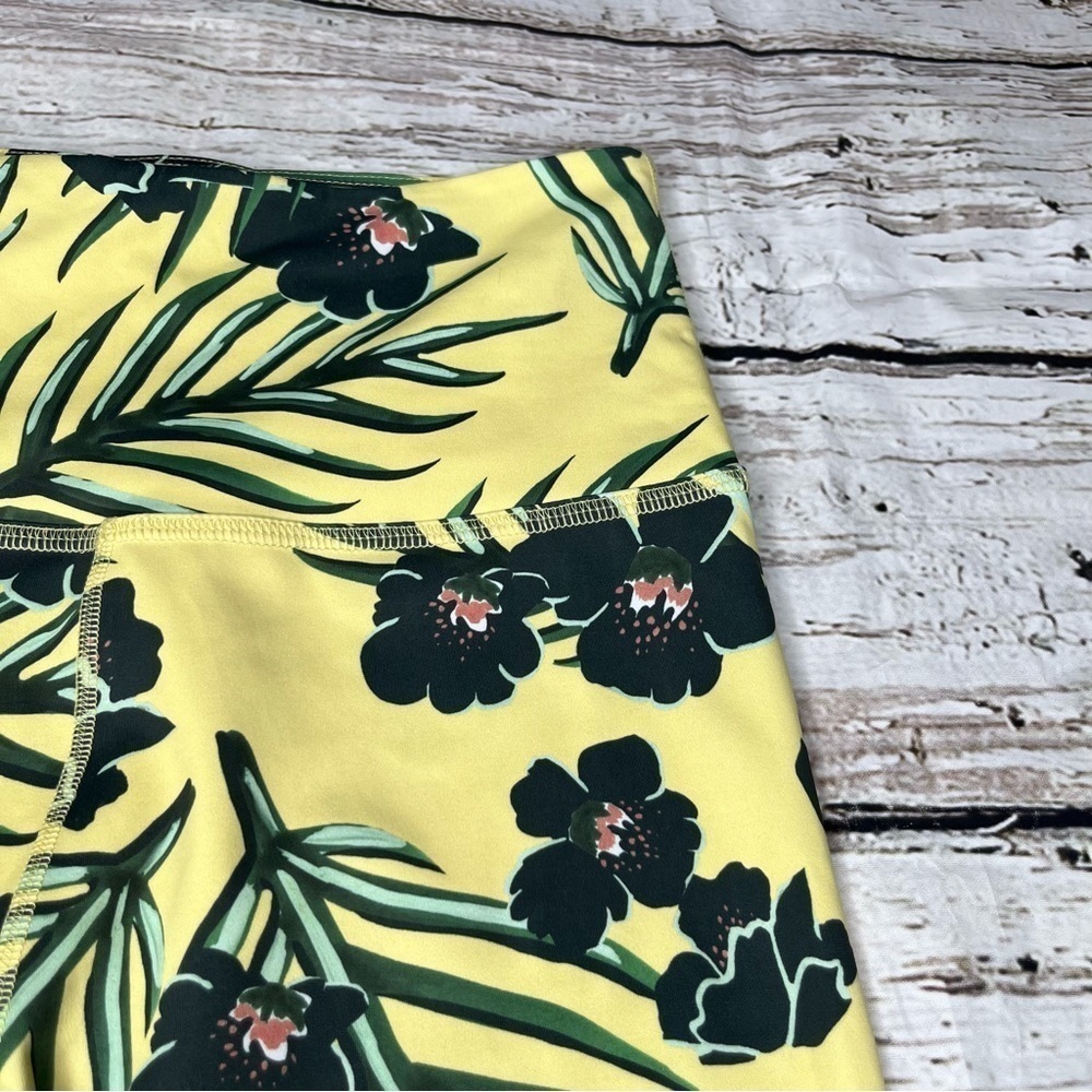 Beyond Yoga Bare 3 Tropical Print Legging Size M - Picture 6 of 9